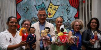 Ministro Villegas felicita en su día a las maestras y maestros forjadores del presente y futuro de la patria