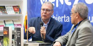 Benito Yrady en la 38.ª FILBo con La caja de los truenos y la Historia del señor Cody